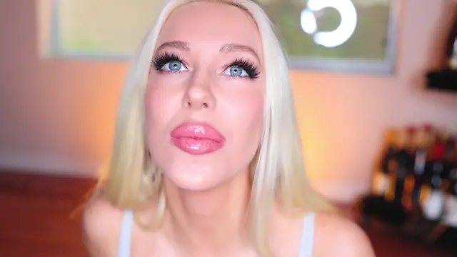 Poster: Tara Babcock – Oral Fixation And Leggings Intimate Dirty Talk Asmr